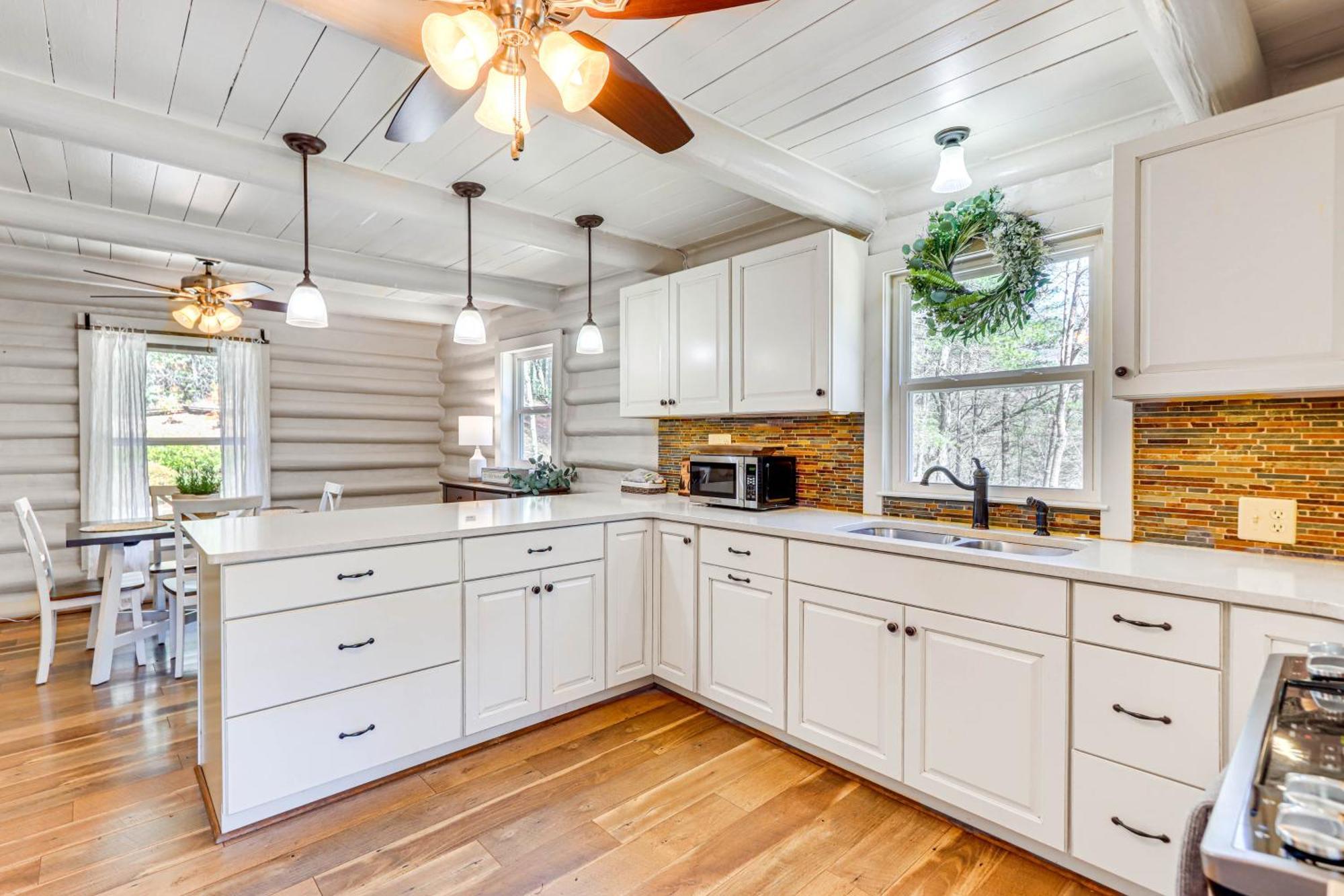 Dog-Friendly Hiawassee Cabin With Decks And Fire Pit! Extérieur photo