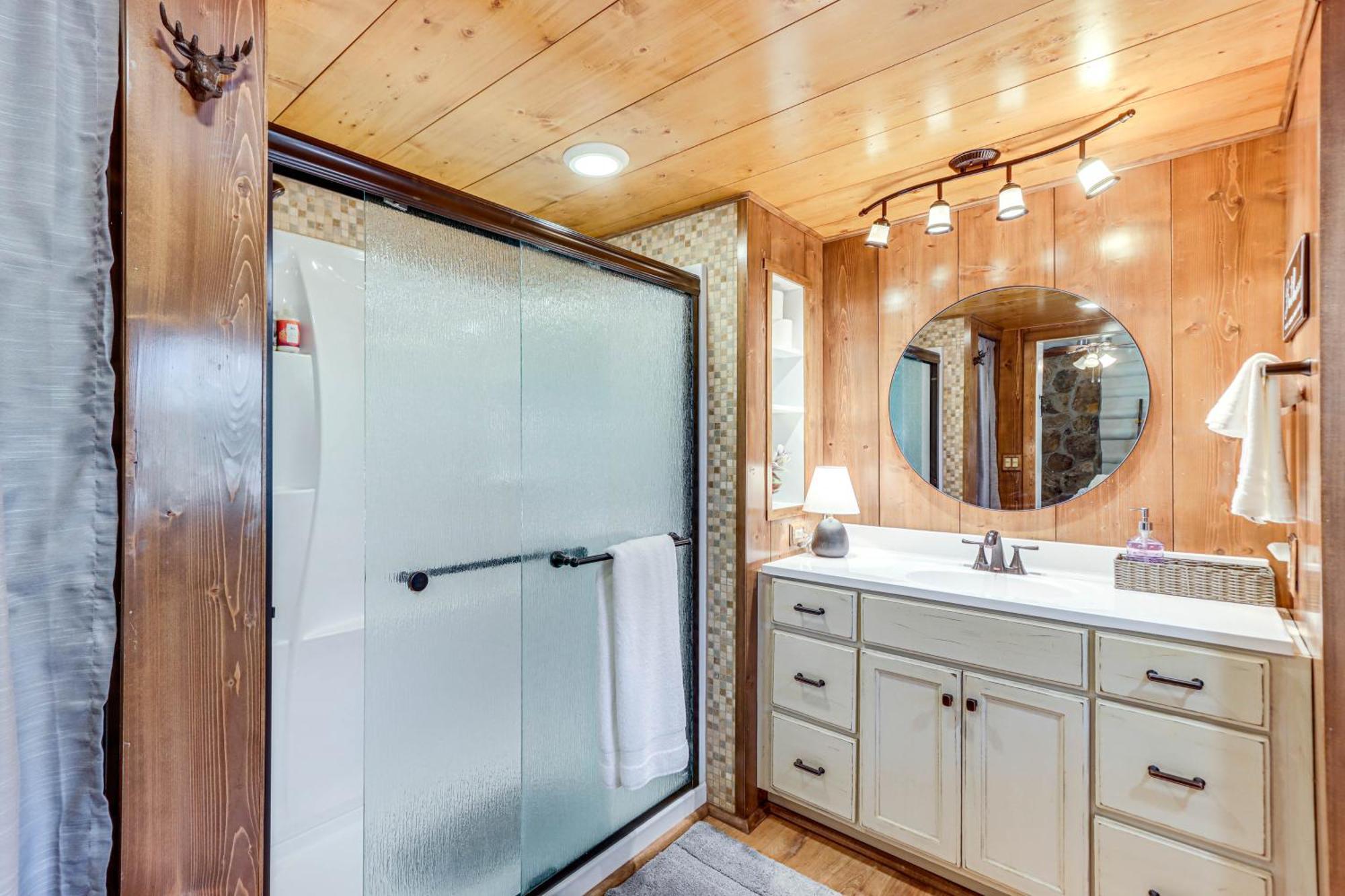 Dog-Friendly Hiawassee Cabin With Decks And Fire Pit! Extérieur photo