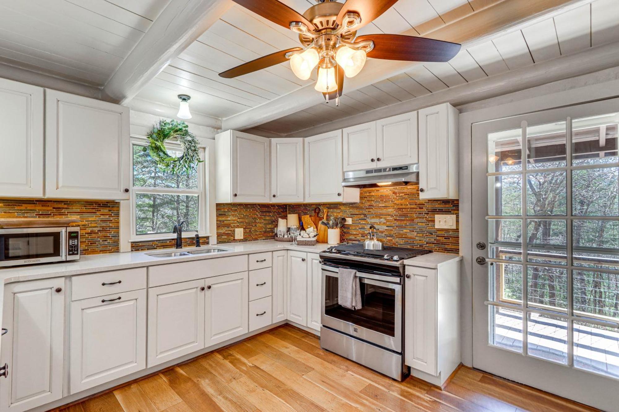 Dog-Friendly Hiawassee Cabin With Decks And Fire Pit! Extérieur photo