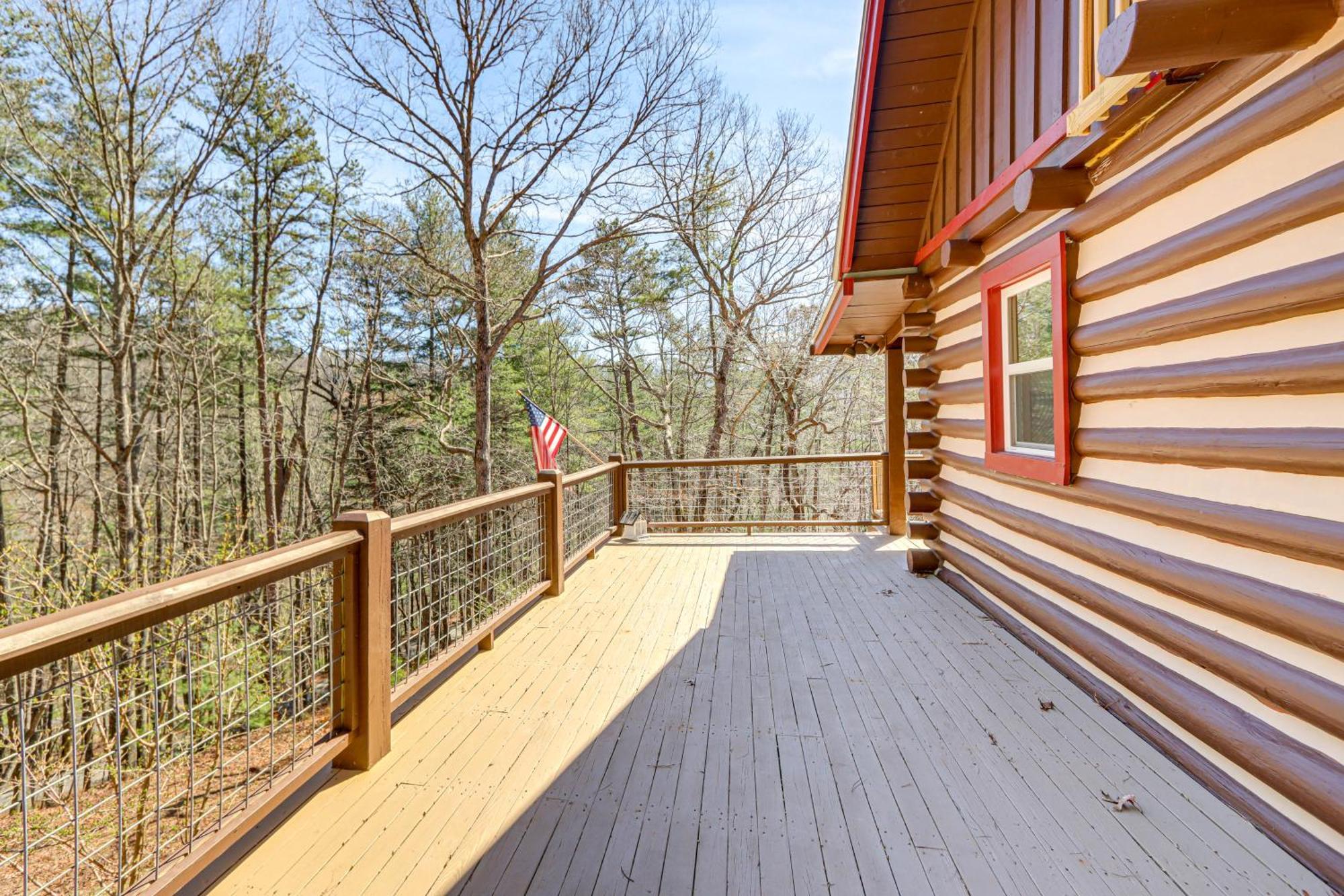 Dog-Friendly Hiawassee Cabin With Decks And Fire Pit! Extérieur photo