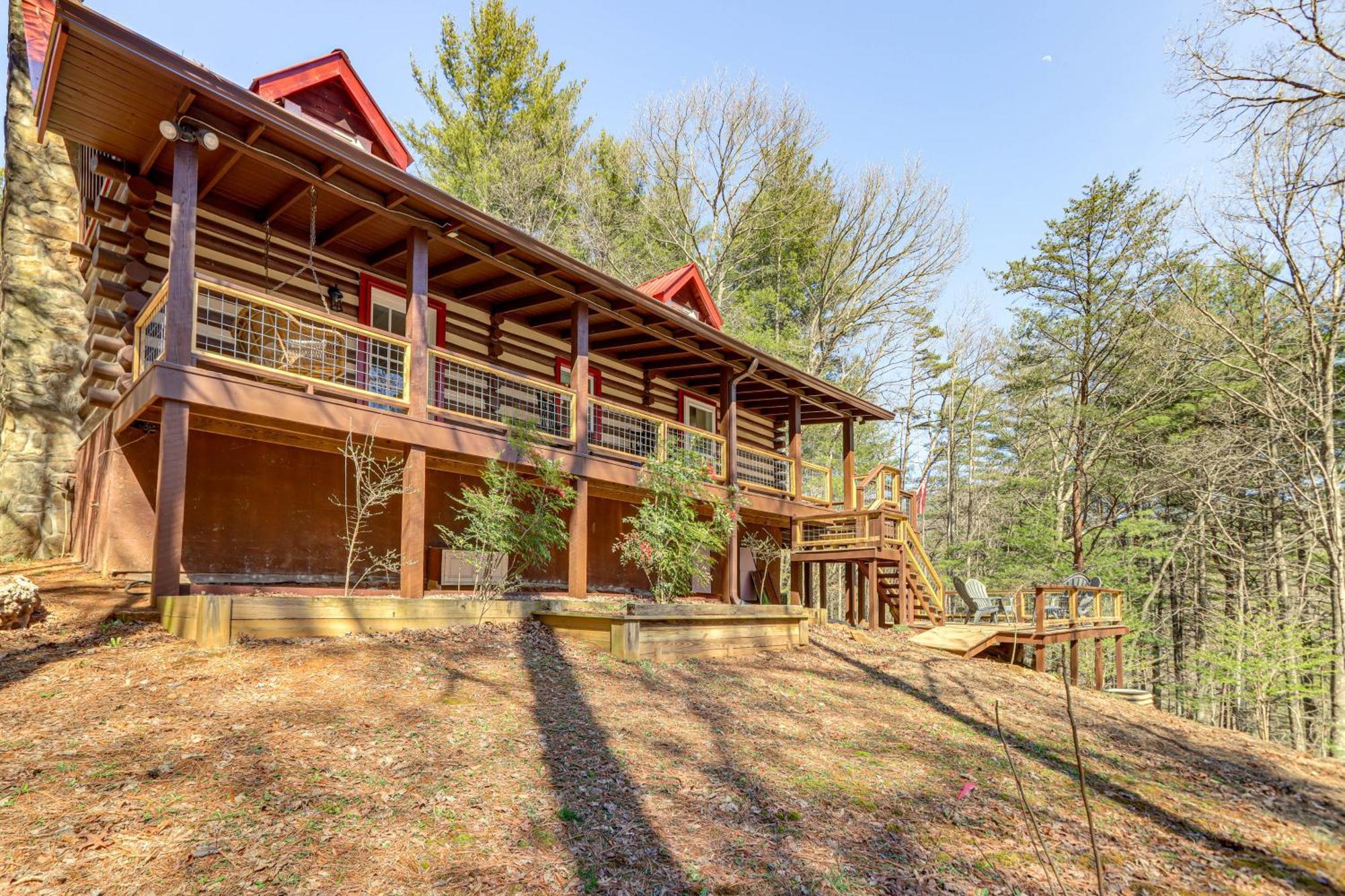 Dog-Friendly Hiawassee Cabin With Decks And Fire Pit! Extérieur photo