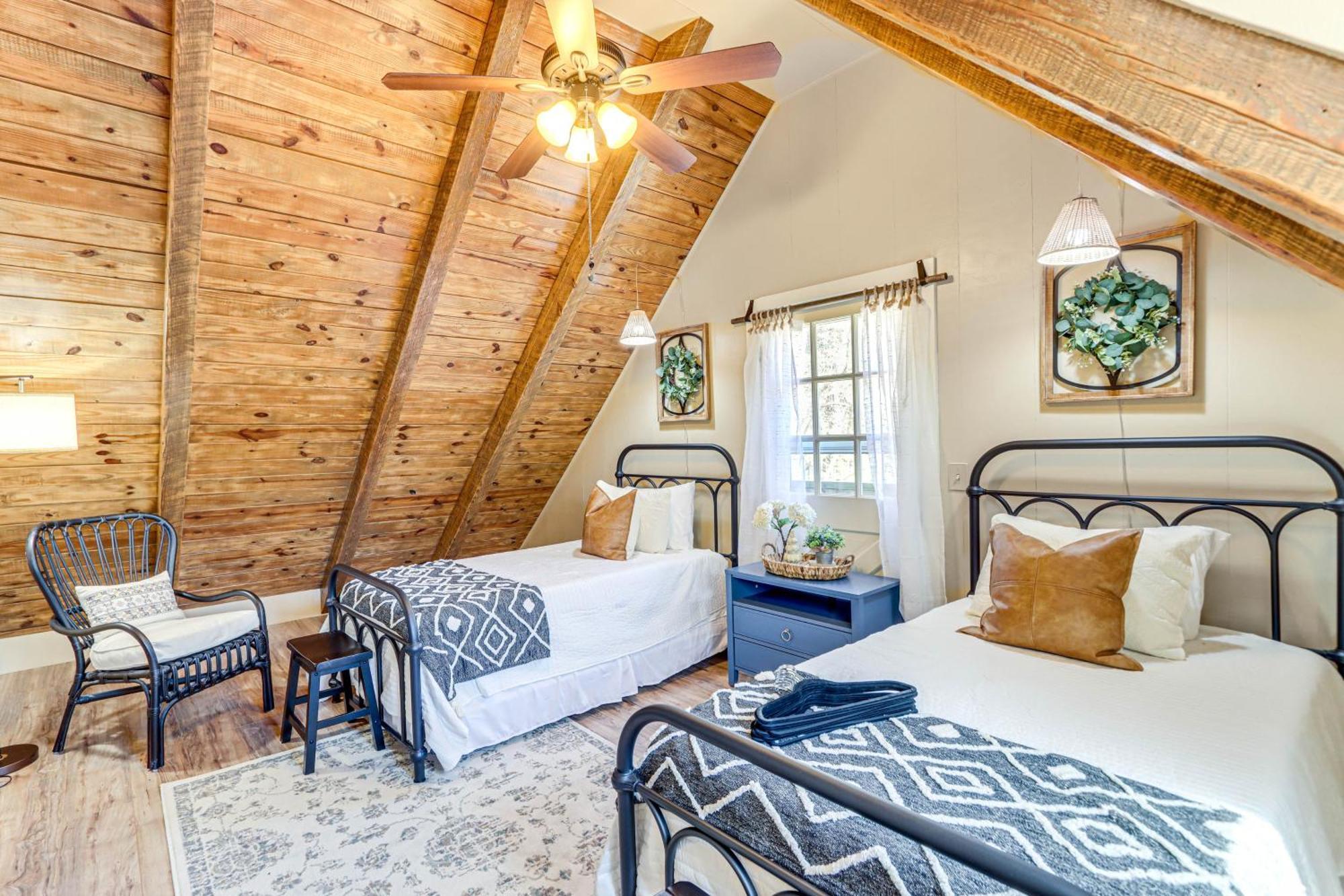 Dog-Friendly Hiawassee Cabin With Decks And Fire Pit! Extérieur photo