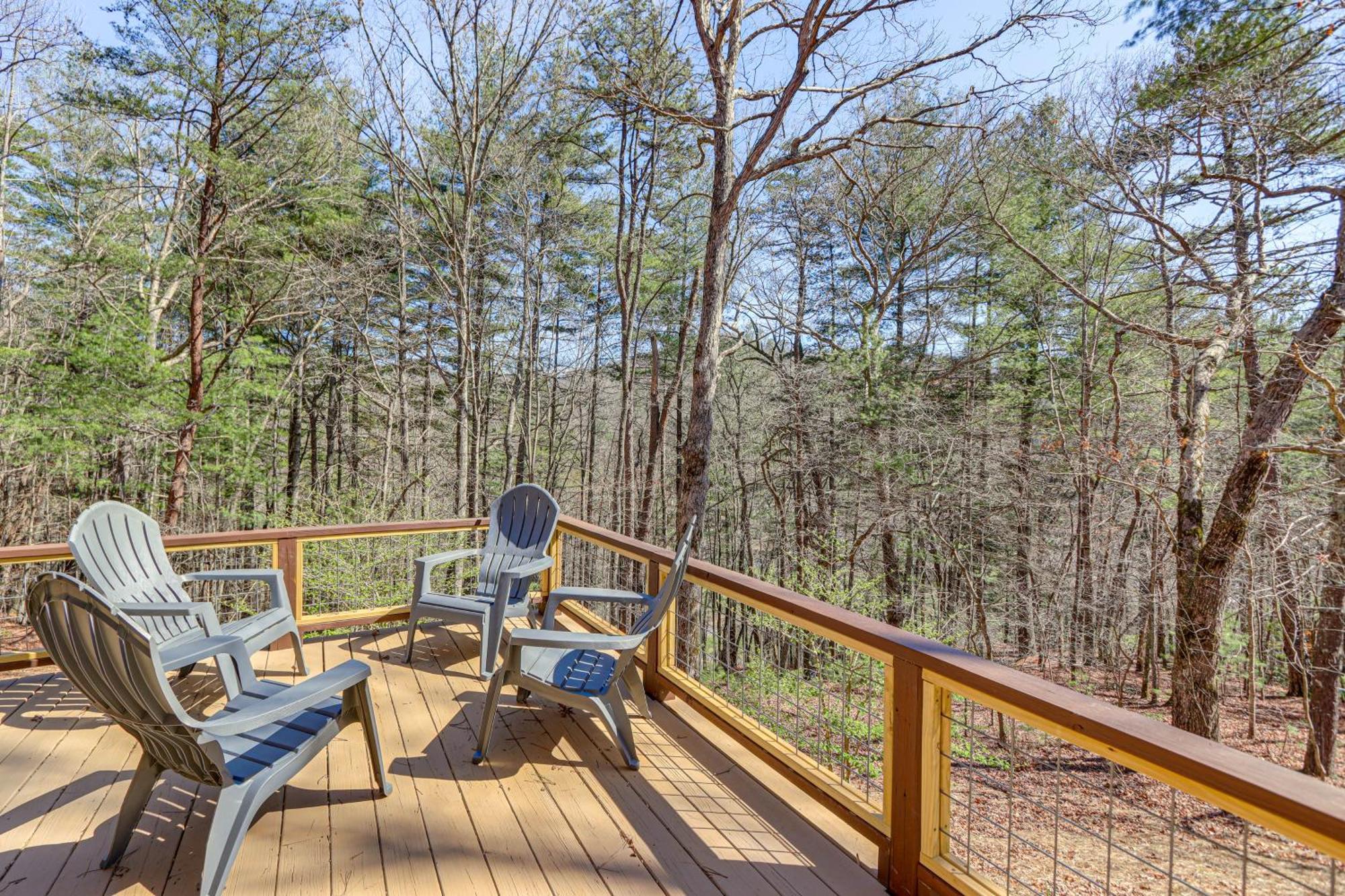 Dog-Friendly Hiawassee Cabin With Decks And Fire Pit! Extérieur photo
